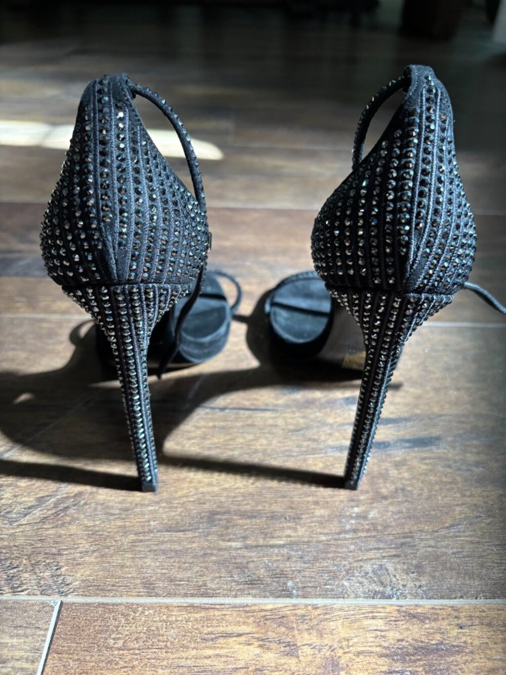 Saint Laurent studded strappy black stiletto - Picture 7 of 11